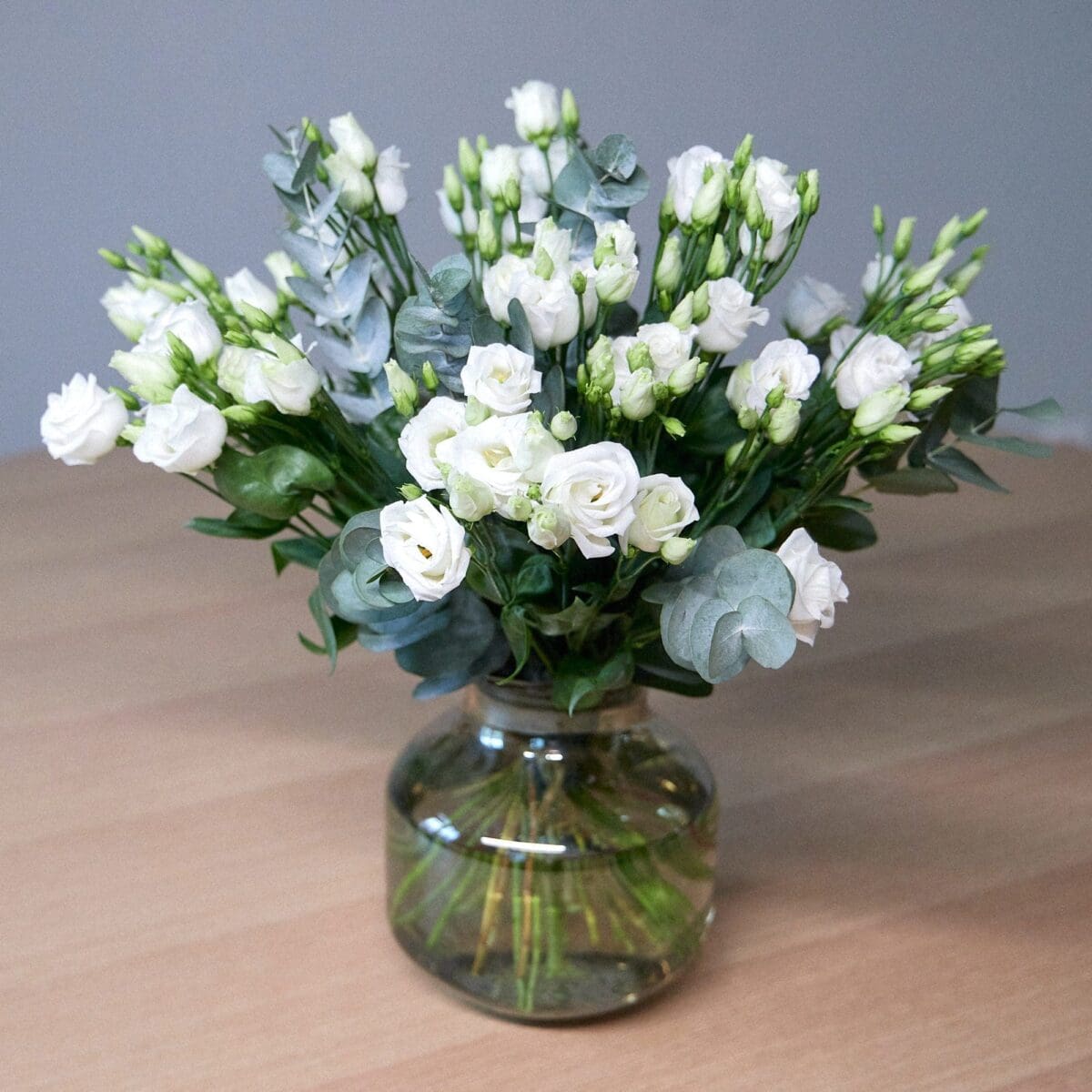 White Lisianthus bunch - Image 2