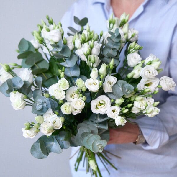 White Lisianthus bunch