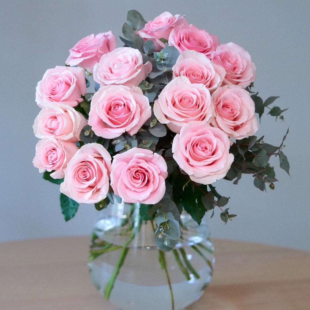 Bunch of pink roses - Image 4