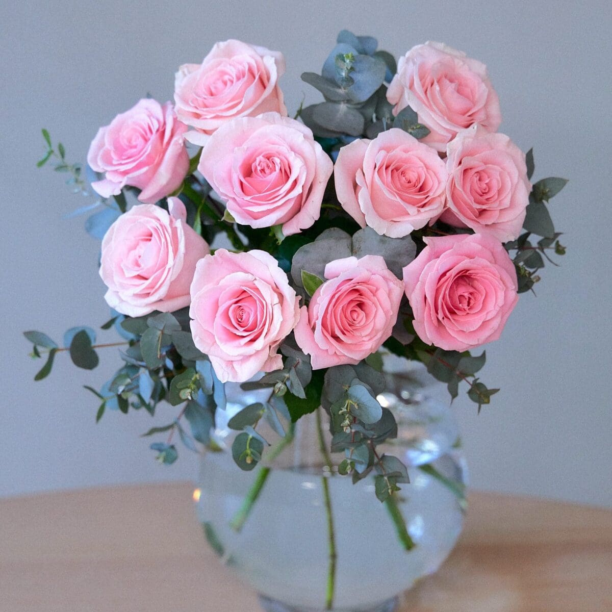 Bunch of pink roses - Image 2